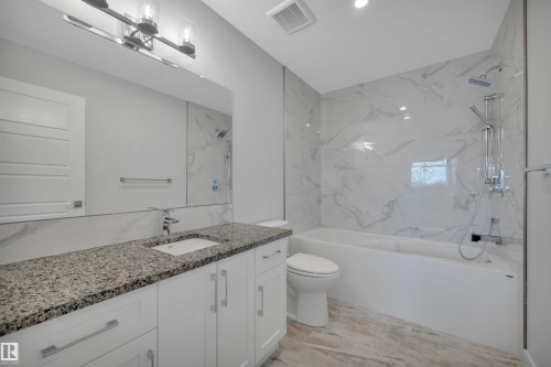 5008 48 Ave, Leduc, AB - Indoor Photo Showing Bathroom