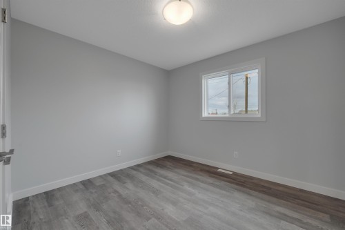 5008 48 Avenue, Leduc, AB - Indoor Photo Showing Other Room