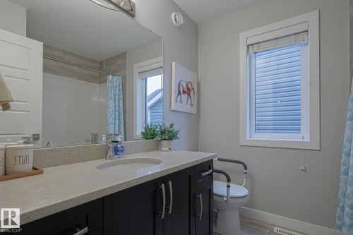 2011 201  St, Edmonton, AB - Indoor Photo Showing Bathroom