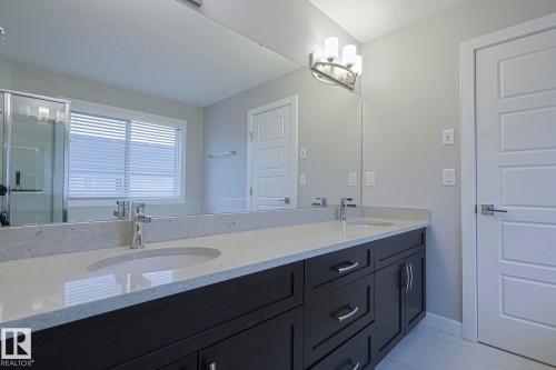 2011 201  St, Edmonton, AB - Indoor Photo Showing Bathroom