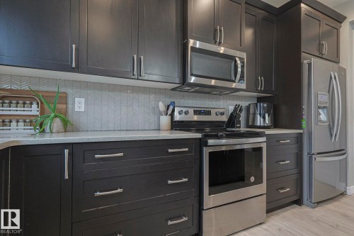 2011 201  St, Edmonton, AB - Indoor Photo Showing Kitchen With Upgraded Kitchen