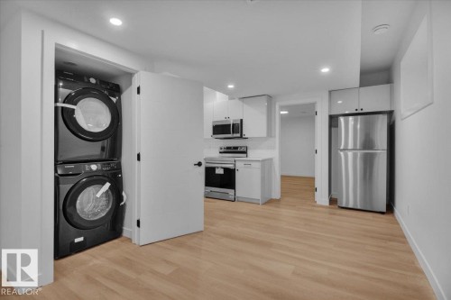 11124 132 Street, Edmonton, AB - Indoor Photo Showing Laundry Room
