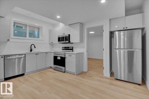 11124 132 Street, Edmonton, AB - Indoor Photo Showing Kitchen With Stainless Steel Kitchen
