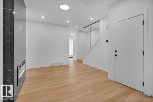 11124 132 Street, Edmonton, AB - Indoor Photo Showing Other Room