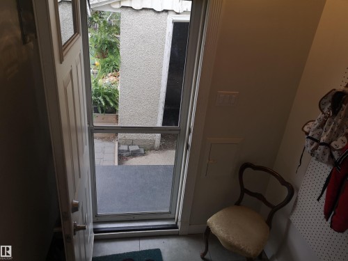 8032 70 Avenue, Edmonton, AB - Indoor Photo Showing Bathroom