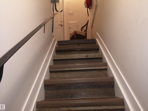 8032 70 Avenue, Edmonton, AB - Indoor Photo Showing Bedroom