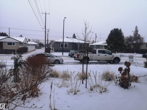 8032 70 Avenue, Edmonton, AB - Outdoor