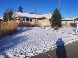 8032 70 Avenue NW  Edmonton, AB T6C 0A5