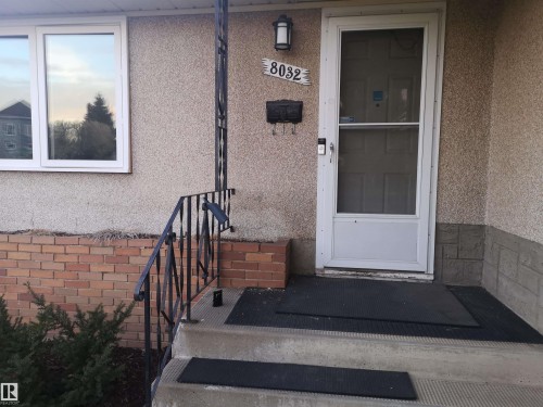 8032 70 Avenue, Edmonton, AB - Outdoor