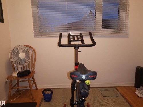 8032 70 Avenue, Edmonton, AB - Indoor Photo Showing Other Room