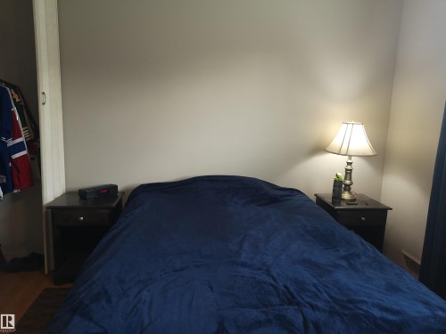 8032 70 Avenue, Edmonton, AB - Indoor Photo Showing Other Room