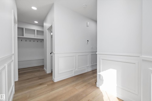 28 Chartres Close, St. Albert, AB - Indoor Photo Showing Other Room