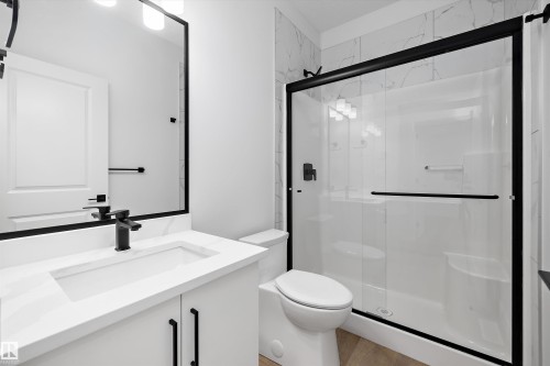 28 Chartres Close, St. Albert, AB - Indoor Photo Showing Bathroom
