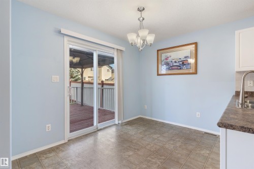 3231 21 Street, Edmonton, AB - Indoor Photo Showing Other Room