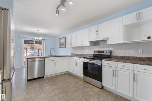 3231 21 Street, Edmonton, AB - Indoor Photo Showing Kitchen With Stainless Steel Kitchen