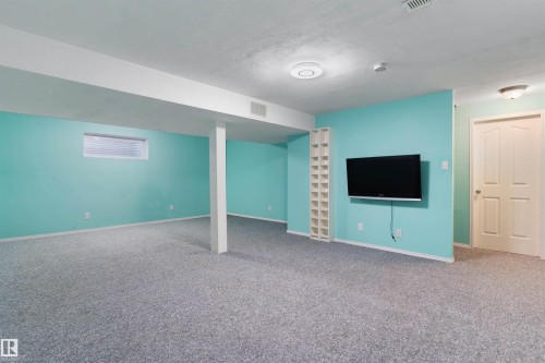 3231 21 Street, Edmonton, AB - Indoor