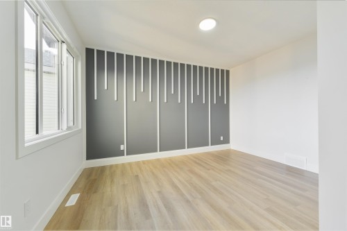 108 25 Street Sw, Edmonton, AB - Indoor Photo Showing Other Room