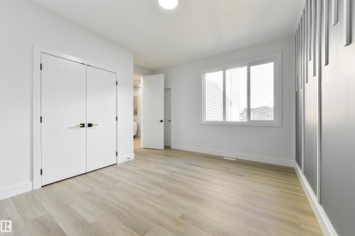 108 25 Street Sw, Edmonton, AB - Indoor Photo Showing Other Room