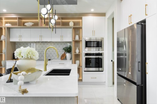 108 25 Street Sw, Edmonton, AB - Indoor Photo Showing Kitchen With Double Sink With Upgraded Kitchen