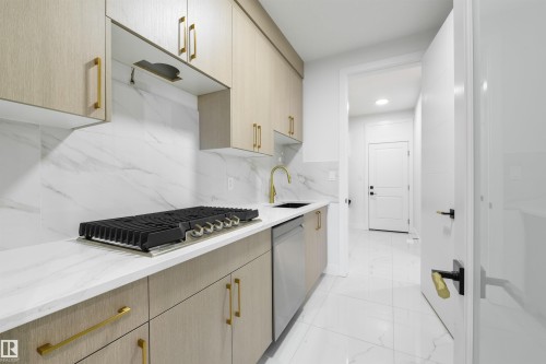 108 25 Street Sw, Edmonton, AB - Indoor Photo Showing Kitchen