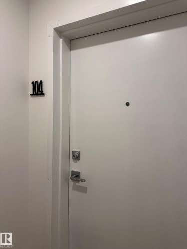 104 9227 228 Street, Edmonton, AB - Indoor Photo Showing Other Room