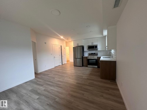 104 9227 228 Street, Edmonton, AB - Indoor Photo Showing Kitchen