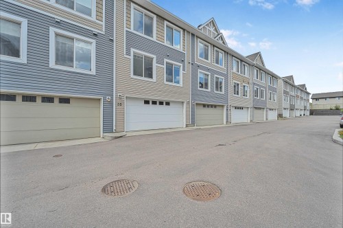 35 2922 Maple Way, Edmonton, AB - Outdoor