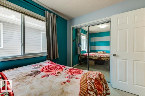 5823 7 Avenue, Edmonton, AB - Indoor Photo Showing Bedroom