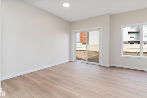 841 Rowan Close, Edmonton, AB - Indoor Photo Showing Other Room