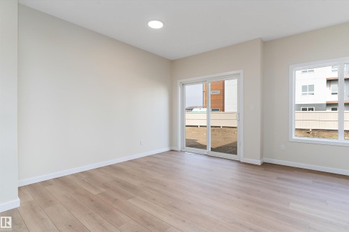 841 Rowan Close, Edmonton, AB - Indoor Photo Showing Other Room
