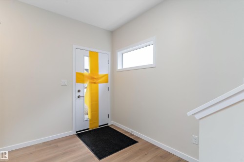 841 Rowan Close, Edmonton, AB - Indoor Photo Showing Other Room