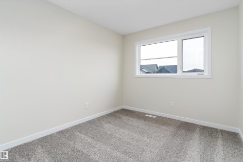 841 Rowan Close, Edmonton, AB - Indoor Photo Showing Other Room