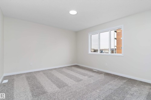 841 Rowan Close, Edmonton, AB - Indoor Photo Showing Other Room