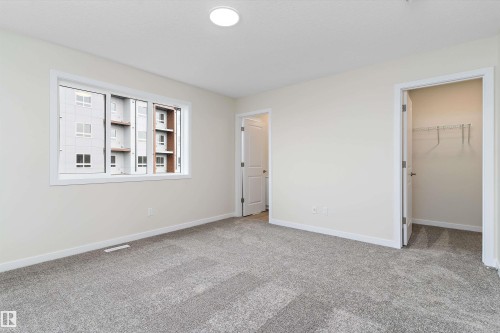 841 Rowan Close, Edmonton, AB - Indoor Photo Showing Other Room