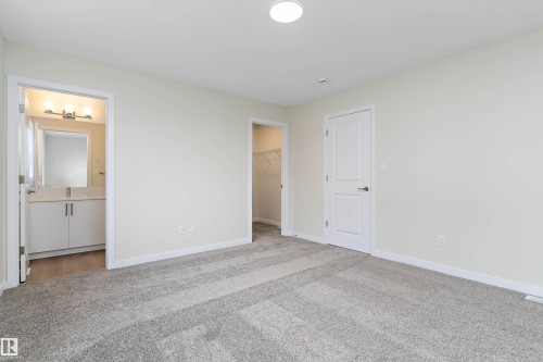 841 Rowan Close, Edmonton, AB - Indoor Photo Showing Other Room