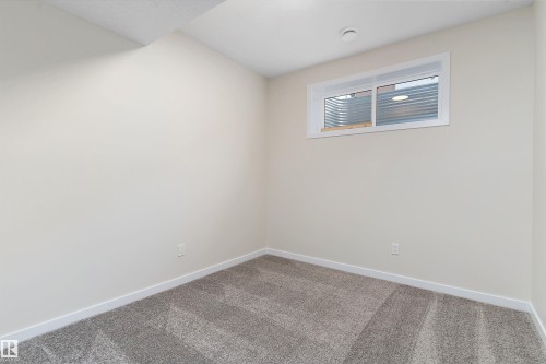 841 Rowan Close, Edmonton, AB - Indoor Photo Showing Other Room
