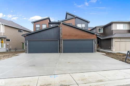 841 Rowan Close, Edmonton, AB - Outdoor