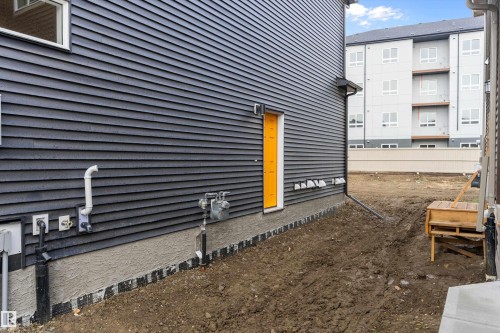 841 Rowan Close, Edmonton, AB - Outdoor