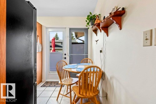 4668 16A Avenue, Edmonton, AB - Indoor