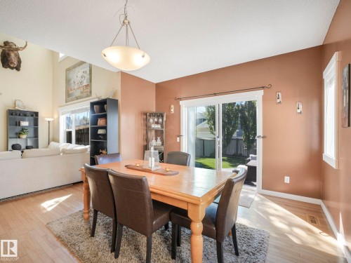 8103 16A Avenue, Edmonton, AB - Indoor Photo Showing Dining Room