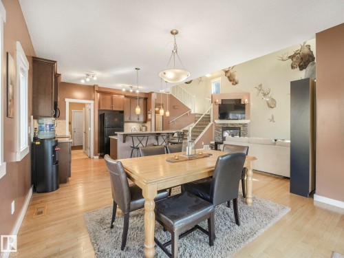 8103 16A Avenue, Edmonton, AB - Indoor Photo Showing Dining Room