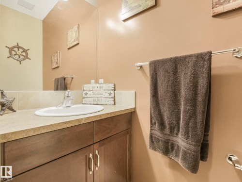 8103 16A Avenue, Edmonton, AB - Indoor Photo Showing Bathroom