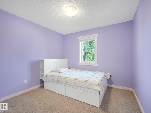 8103 16A Avenue, Edmonton, AB - Indoor Photo Showing Bedroom