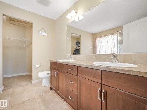 8103 16A Avenue, Edmonton, AB - Indoor Photo Showing Bathroom