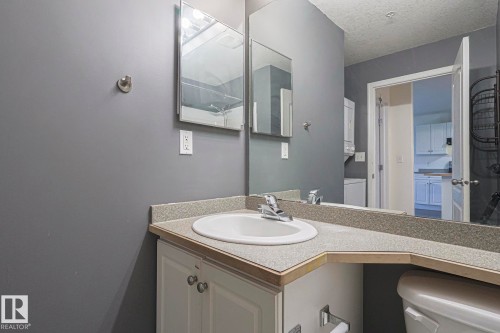 120 7511 171 Street Nw, Edmonton, AB - Indoor Photo Showing Bathroom