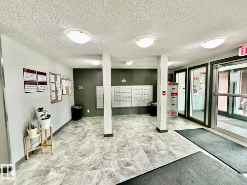 219 5370 Chappelle Road, Edmonton, AB - Indoor