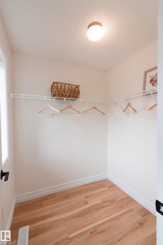 21323 58 Avenue, Edmonton, AB - Indoor With Storage