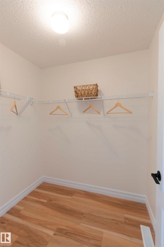 21323 58 Avenue, Edmonton, AB - Indoor With Storage