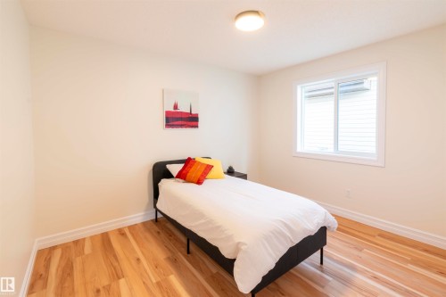 21323 58 Avenue, Edmonton, AB - Indoor Photo Showing Bedroom