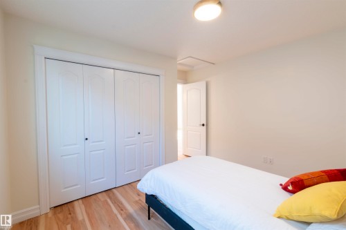 21323 58 Avenue, Edmonton, AB - Indoor Photo Showing Bedroom